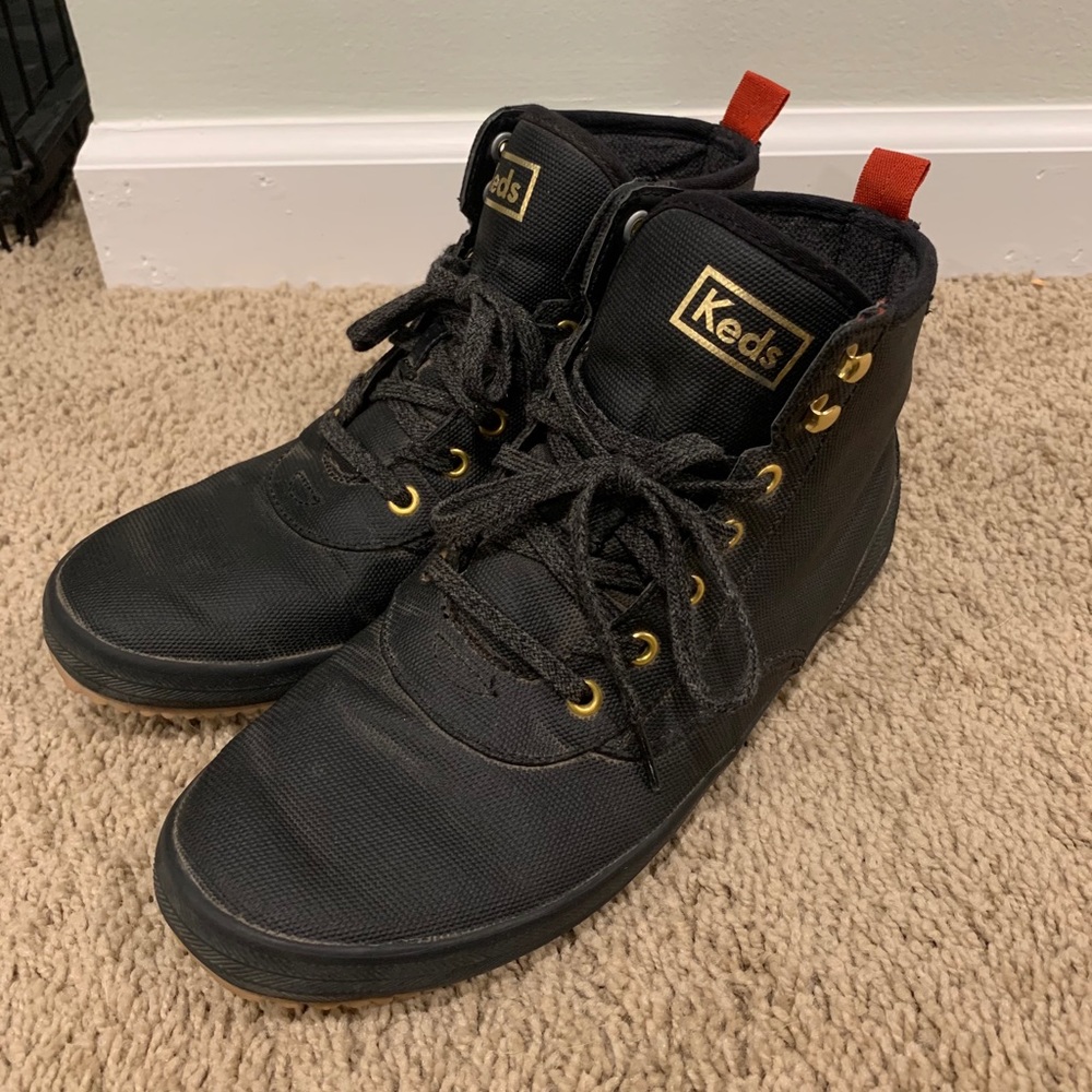 KEDS Scout black boot